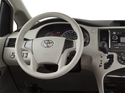 2013 Toyota Sienna XLE 7 Passenger