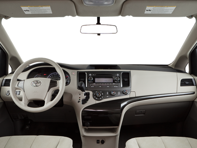 2013 Toyota Sienna XLE 7 Passenger