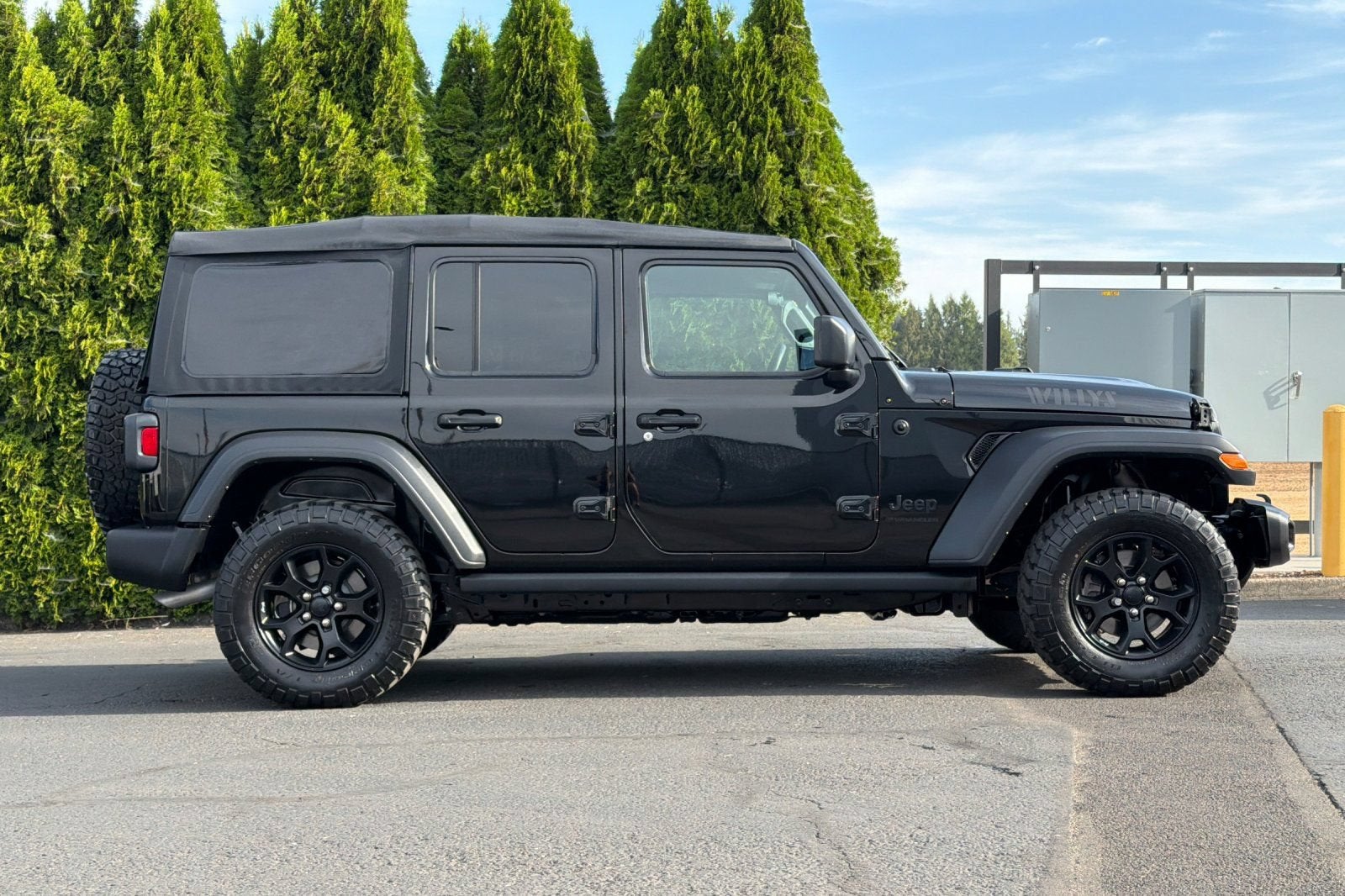 2023 Jeep Wrangler Willys Sport