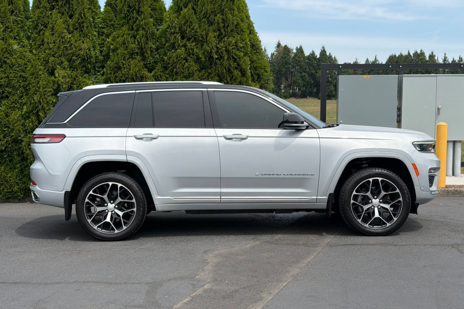 2022 Jeep Grand Cherokee 4xe Summit Reserve