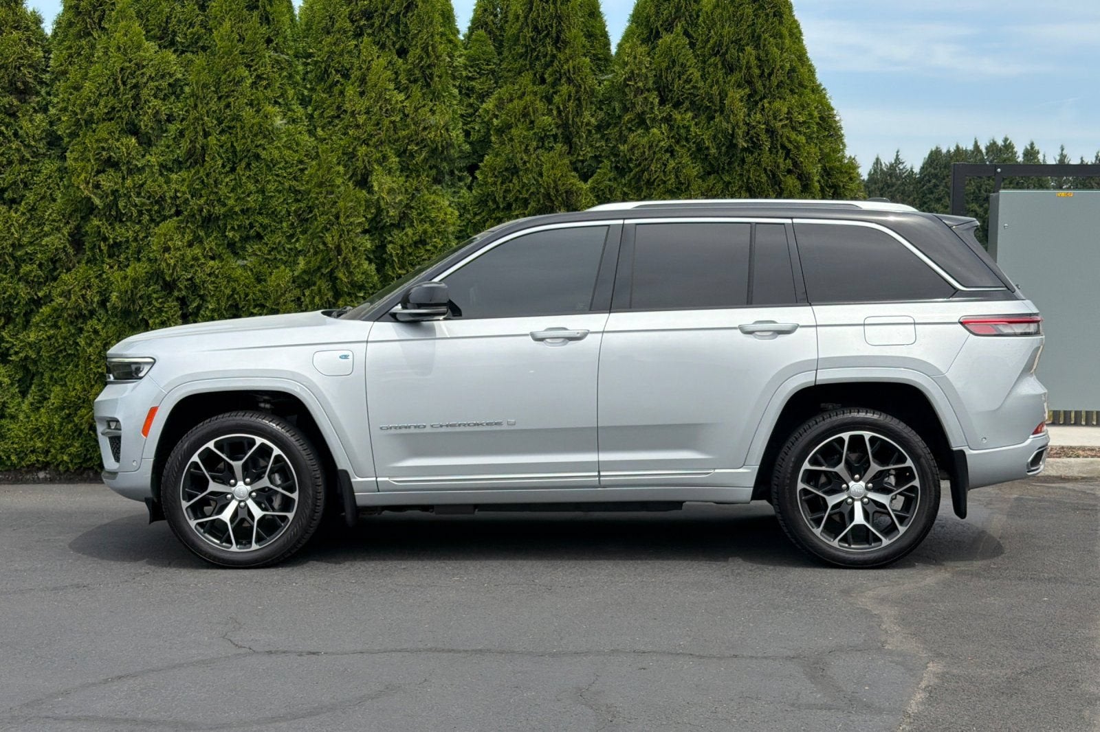 2022 Jeep Grand Cherokee 4xe Summit Reserve