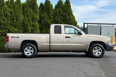 2005 Dodge Dakota SLT