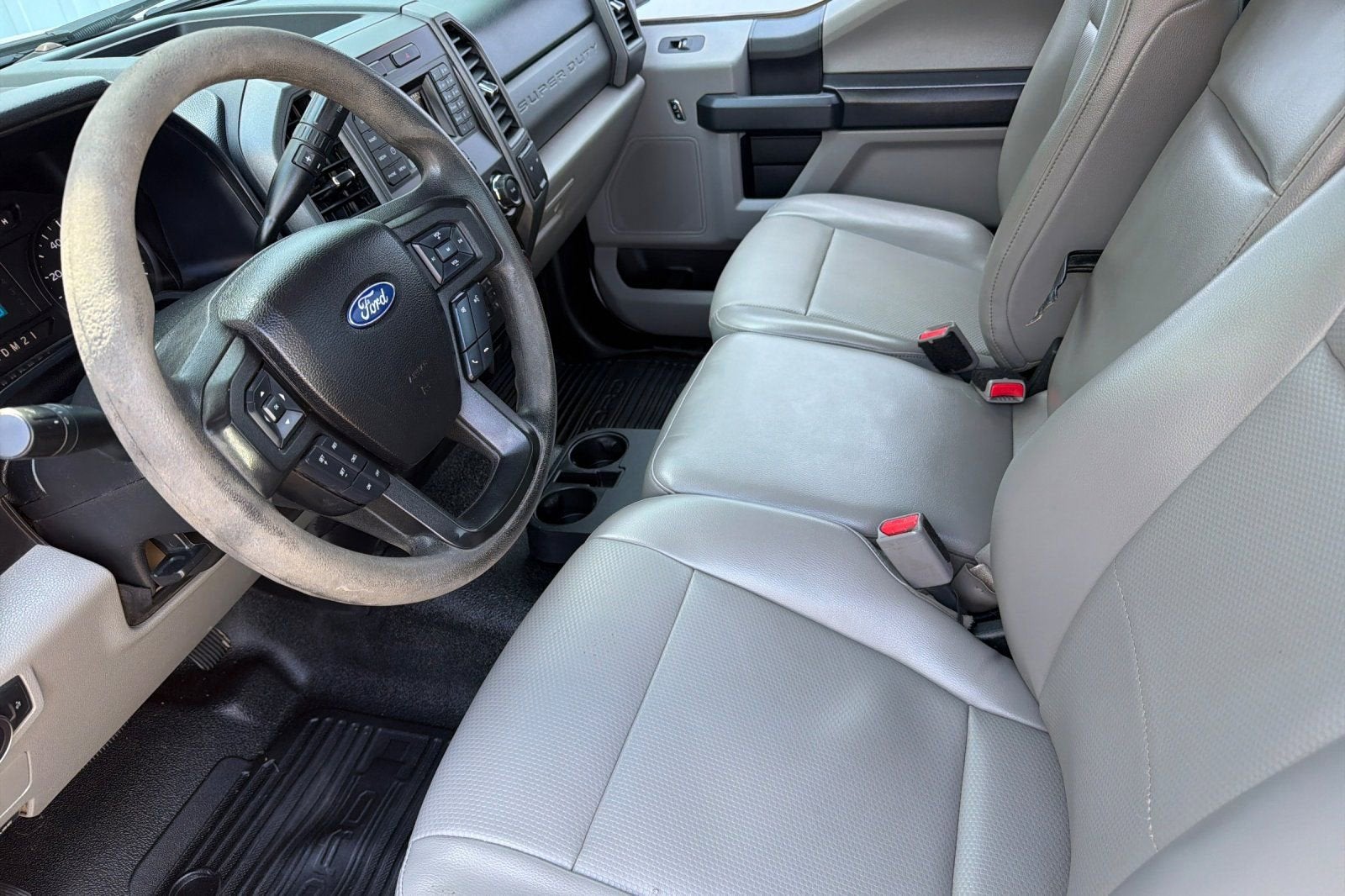 2017 Ford Super Duty F-350 DRW XL