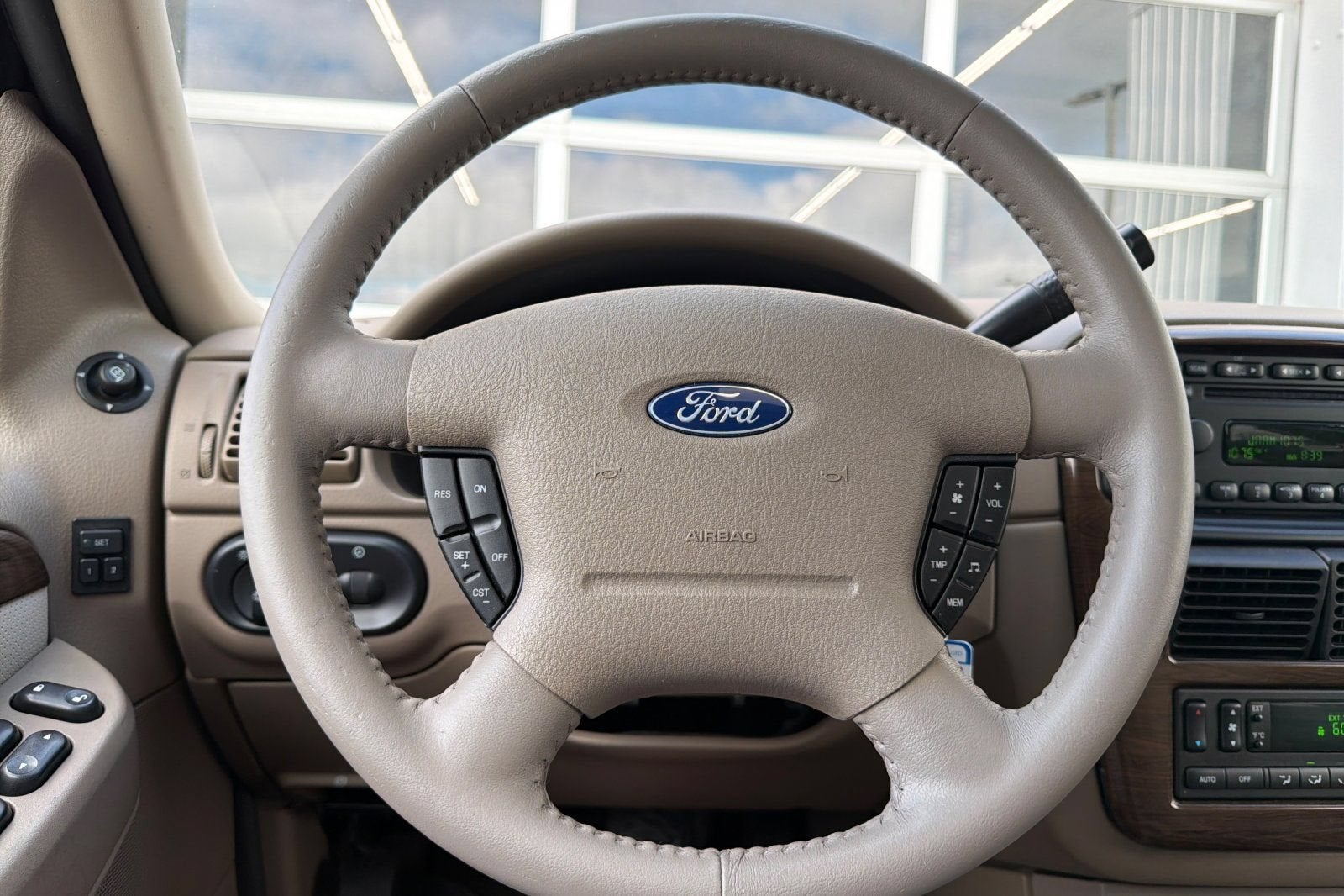 2005 Ford Explorer Eddie Bauer