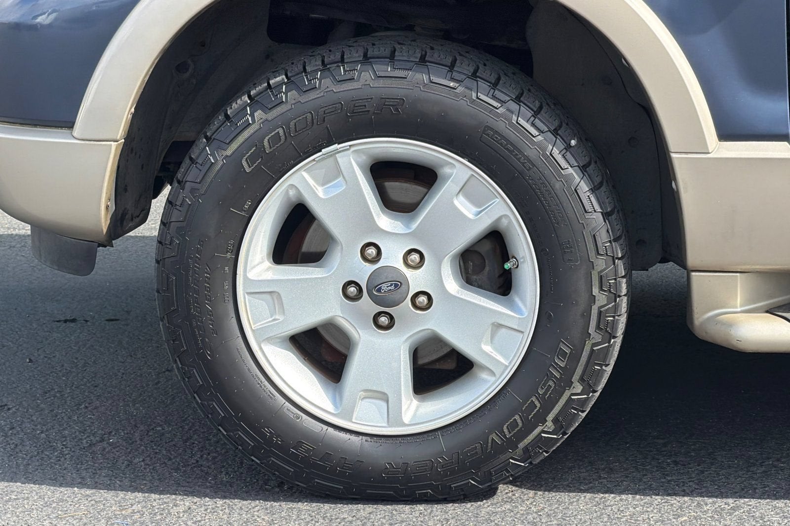 2005 Ford Explorer Eddie Bauer