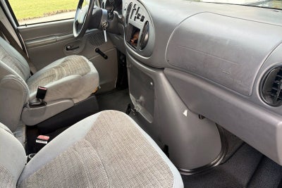 2004 Ford Econoline Cargo Van VAN E-150