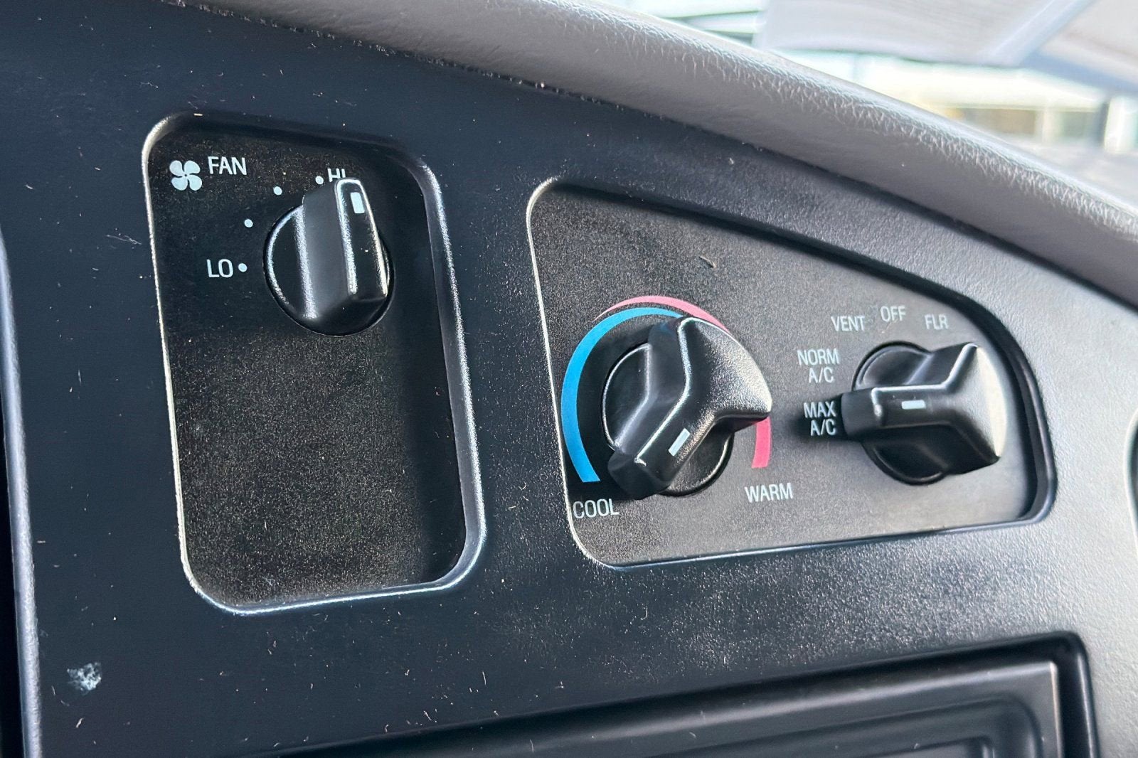 2002 Ford Econoline Cargo Van VAN E-350 S-DUTY