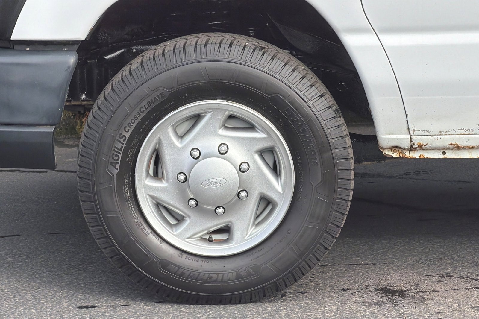 2013 Ford Econoline Cargo Van Commercial