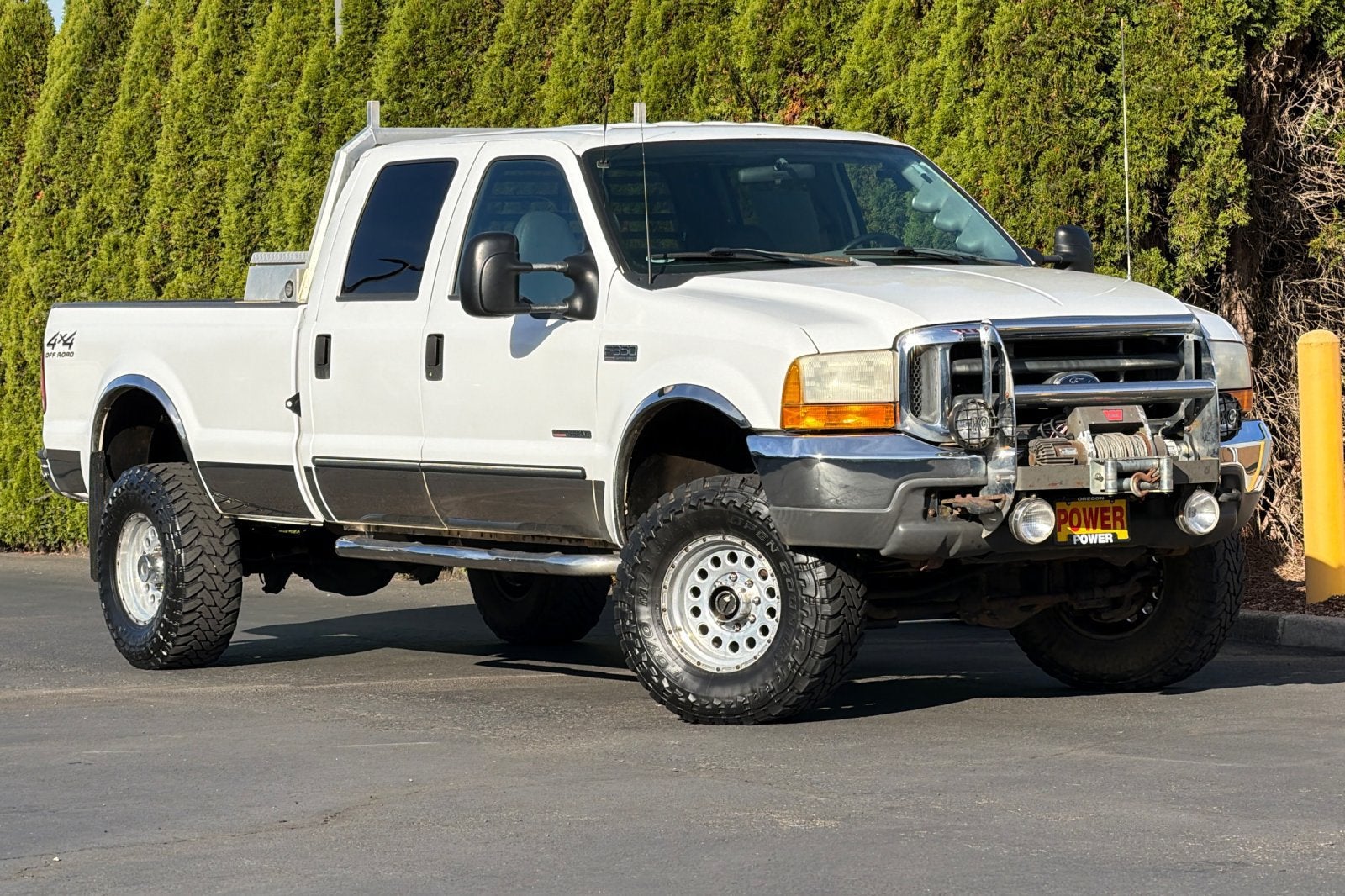 2000 Ford Super Duty F-350 SRW XL