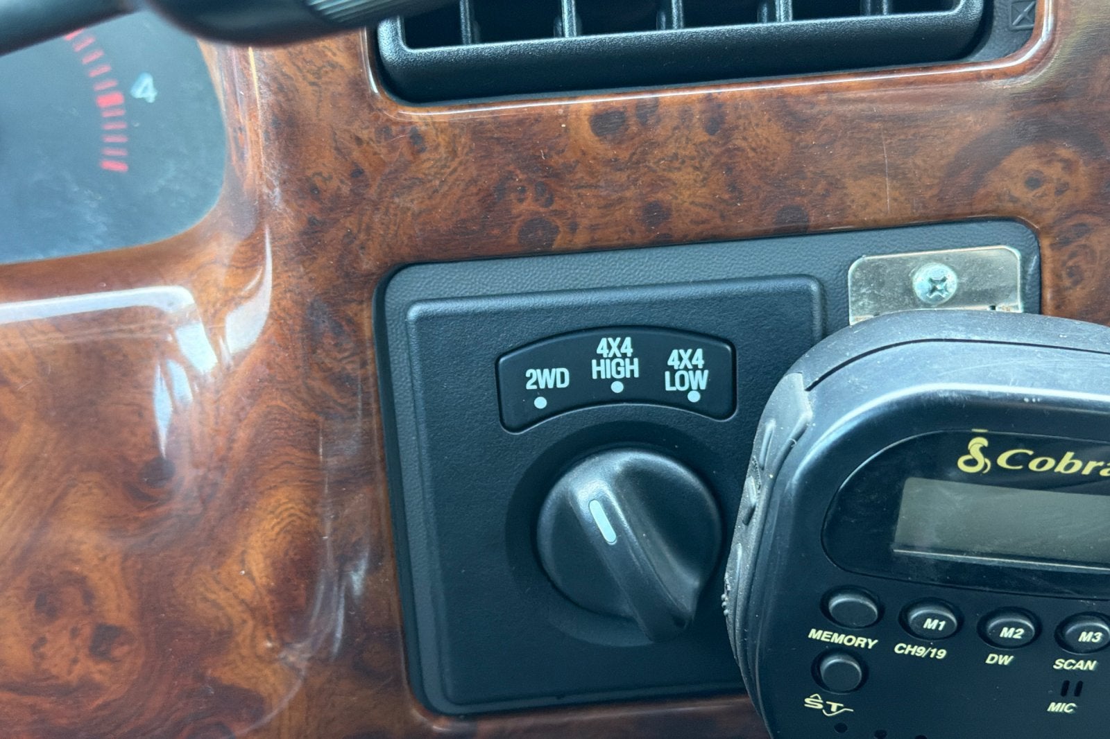 2000 Ford Super Duty F-350 SRW XL