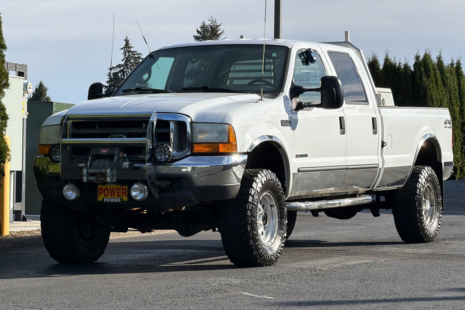 2000 Ford Super Duty F-350 SRW XL