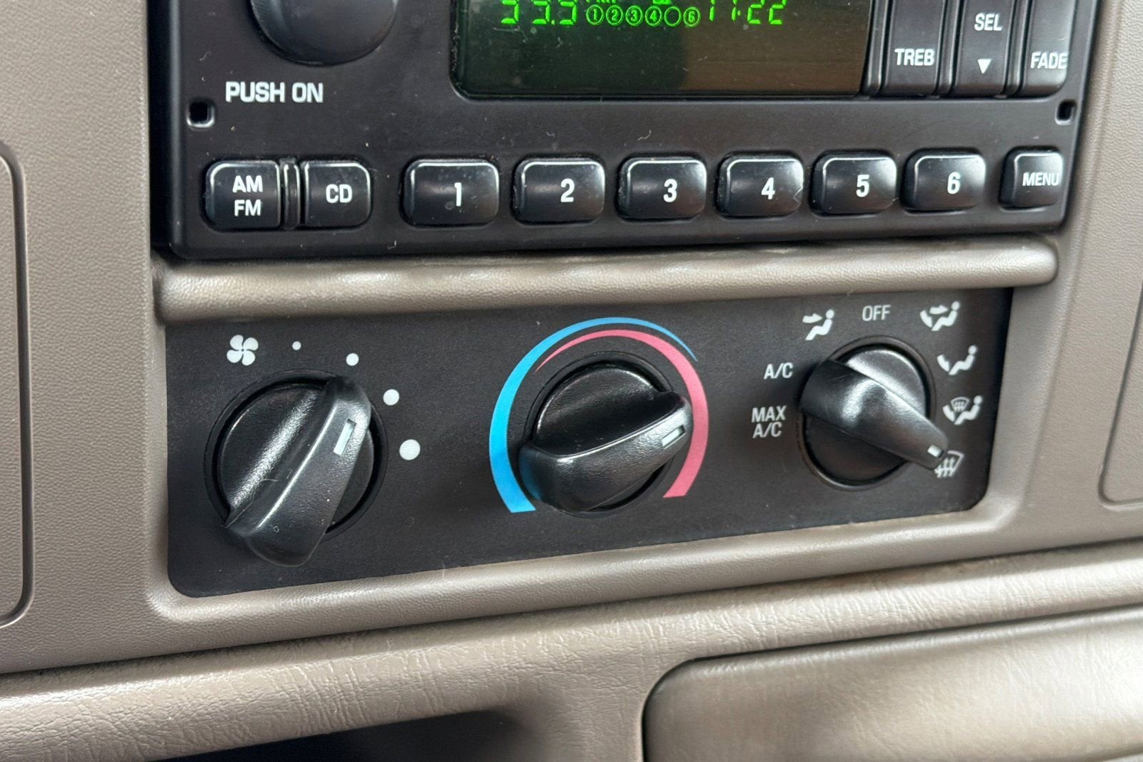 2002 Ford Super Duty F-350 SRW XL