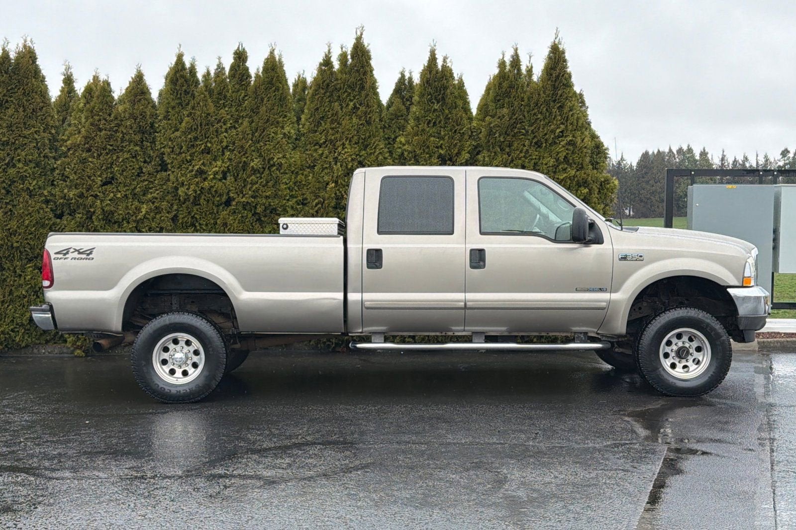 2002 Ford Super Duty F-350 SRW XL