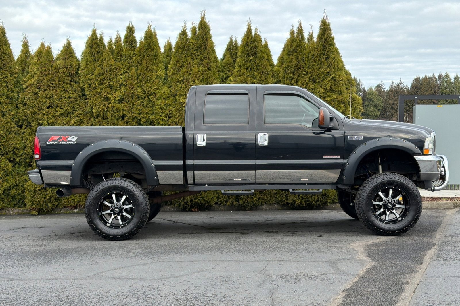 2004 Ford Super Duty F-350 SRW XL