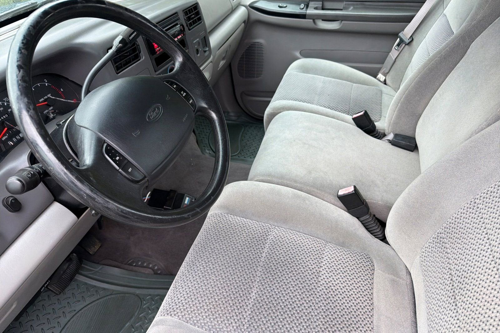 2001 Ford Super Duty F-350 SRW XL