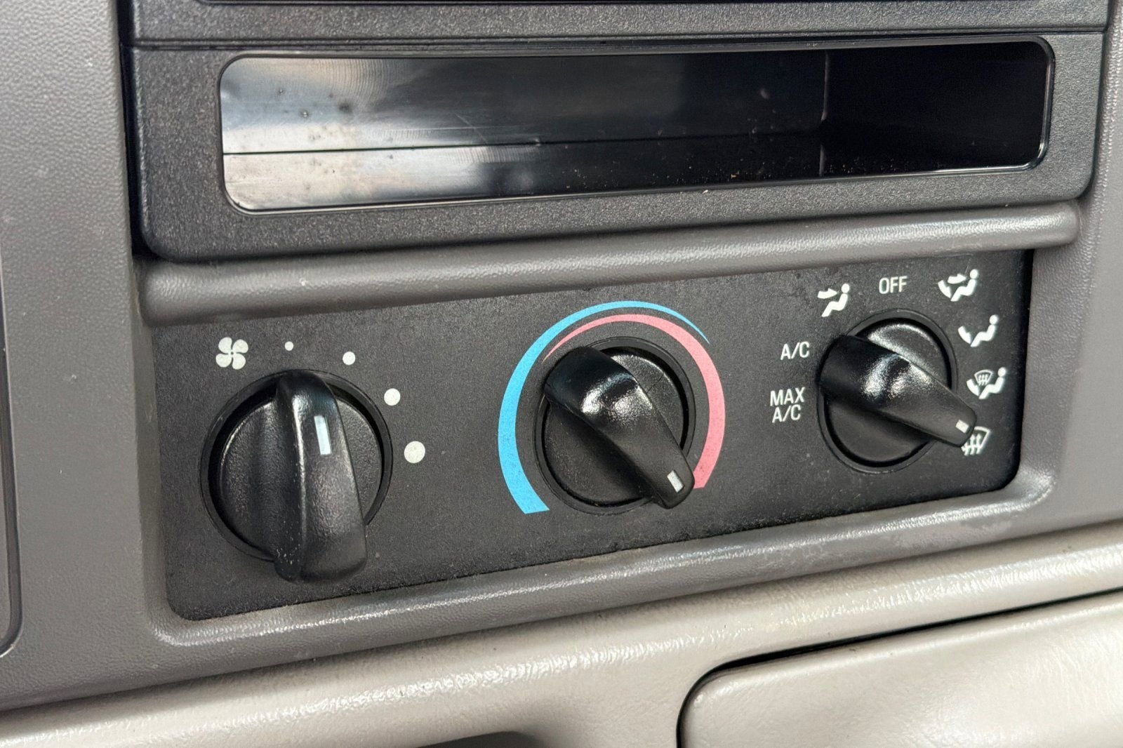 2001 Ford Super Duty F-350 SRW XL