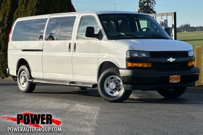 2023 Chevrolet Express Passenger 3500 1LS
