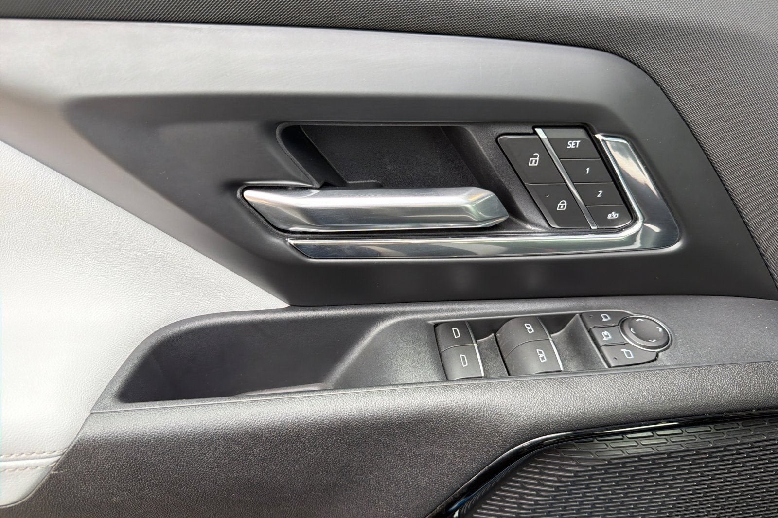2025 Chevrolet Silverado EV RST - Max Range