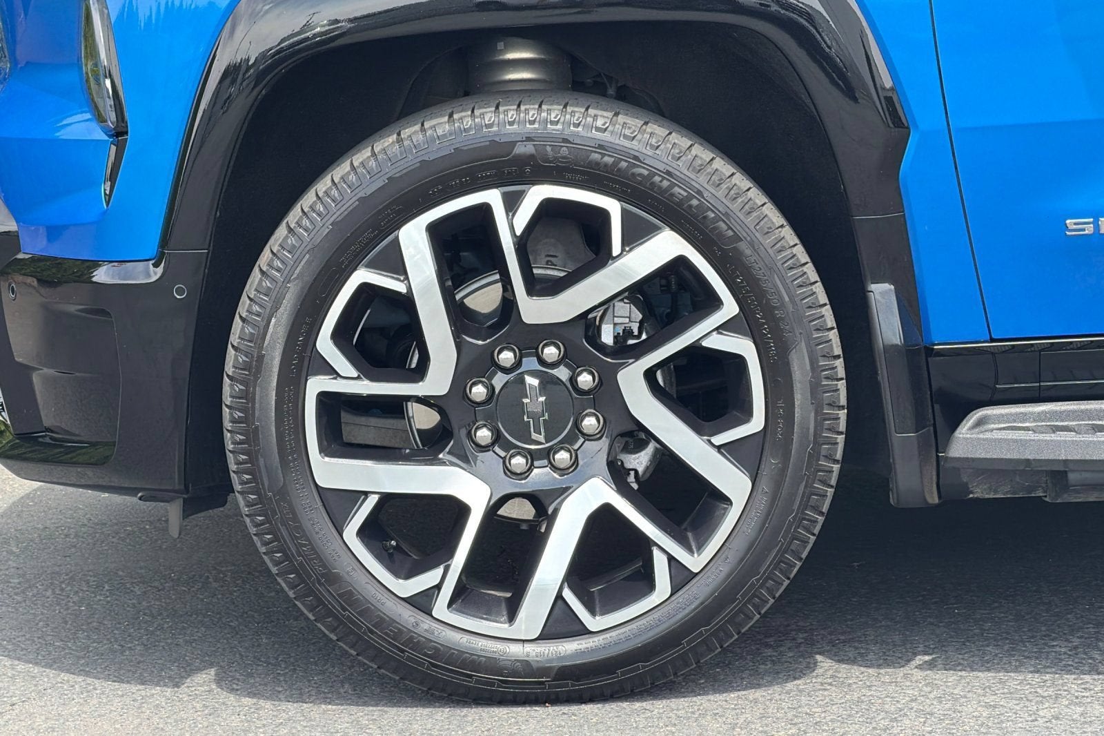 2025 Chevrolet Silverado EV RST - Max Range