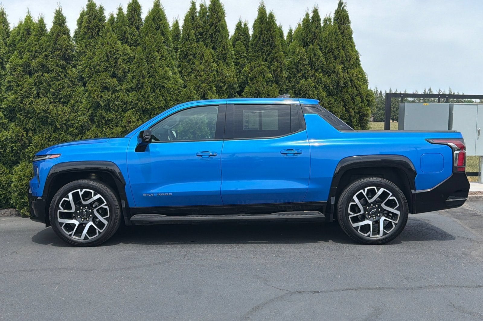 2025 Chevrolet Silverado EV RST - Max Range