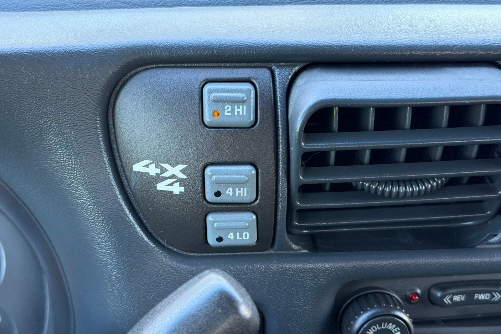 2004 Chevrolet S10 LS