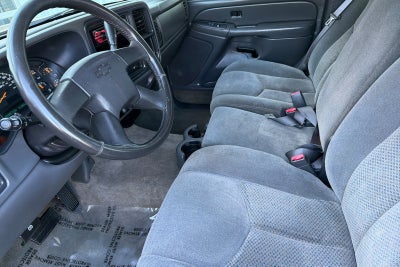2004 Chevrolet Silverado 2500 HD LS