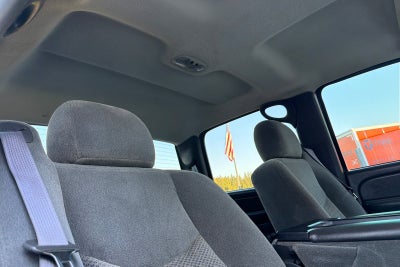 2004 Chevrolet Silverado 2500 HD LS