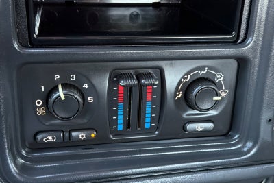 2004 Chevrolet Silverado 2500 HD LS