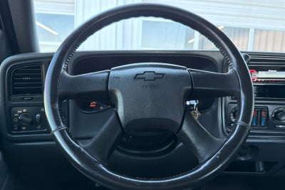 2004 Chevrolet Silverado 2500 HD LS