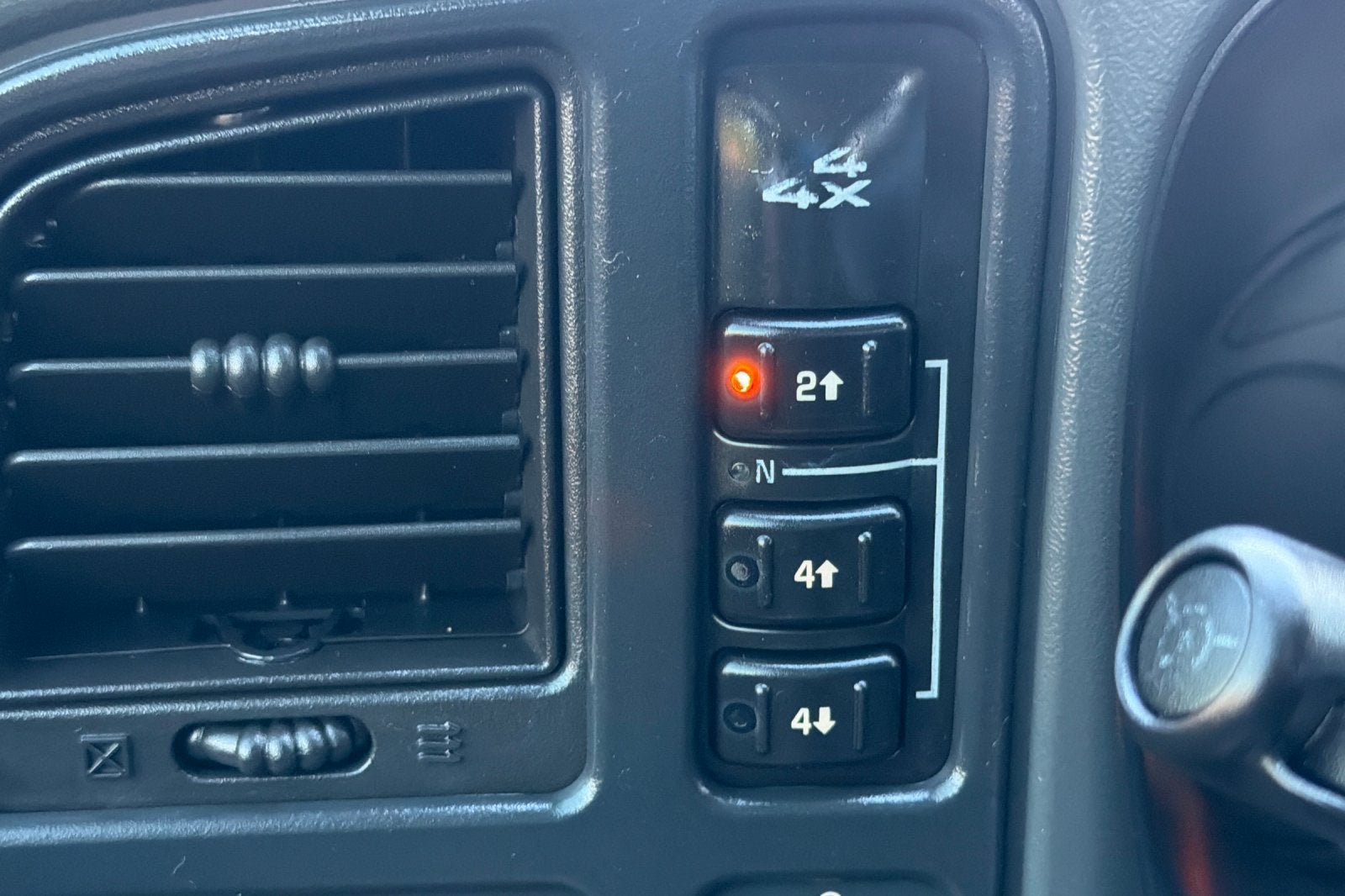 2004 Chevrolet Silverado 2500 HD LS
