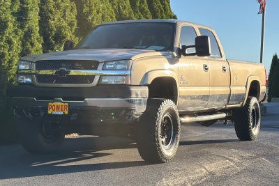 2004 Chevrolet Silverado 2500 HD LS