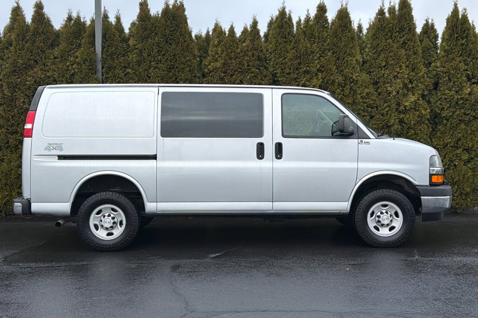 2017 Chevrolet Express Cargo 2500 2500 RWD 135"