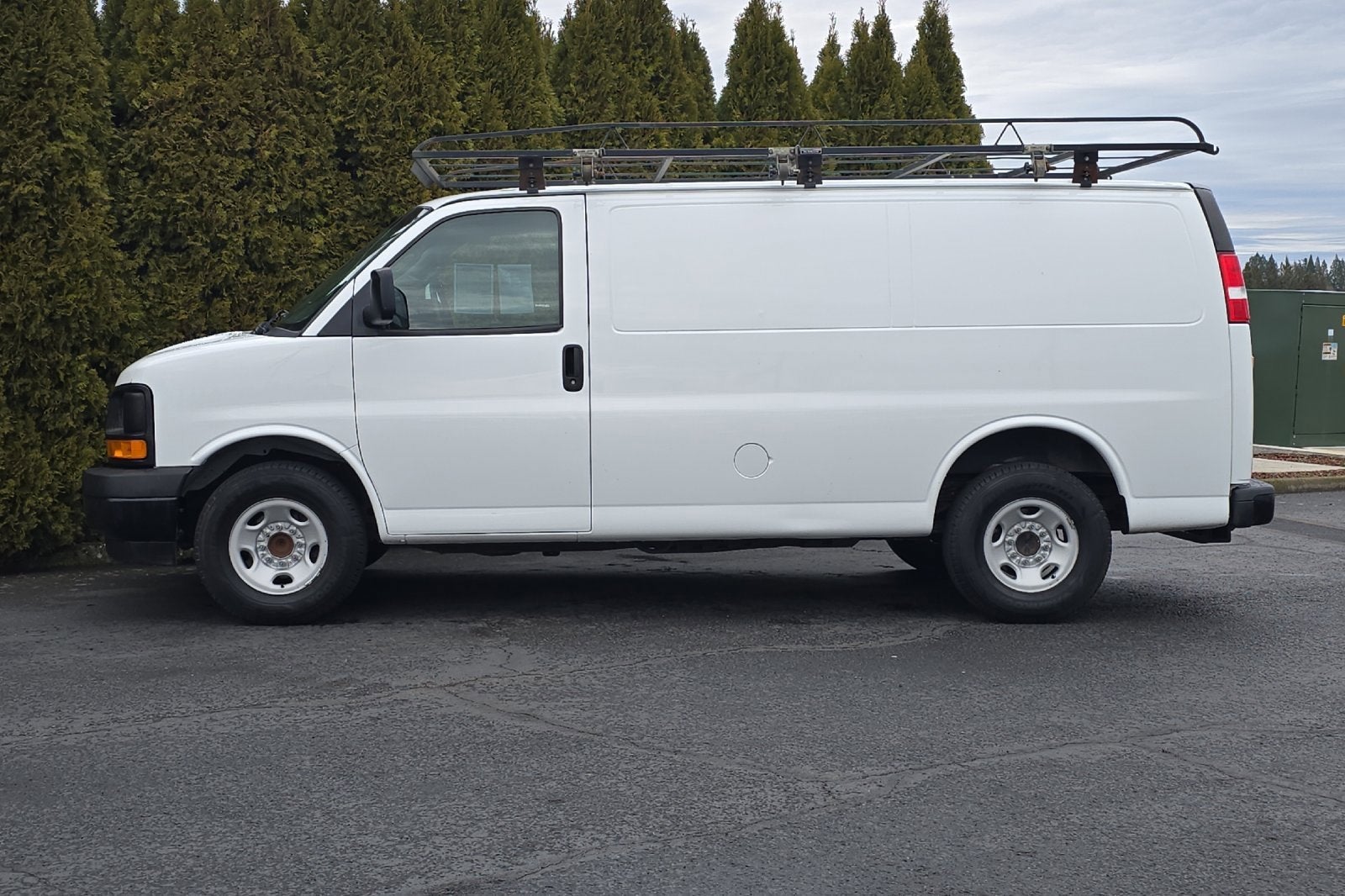 2017 Chevrolet Express Cargo 2500 2500 RWD 135"