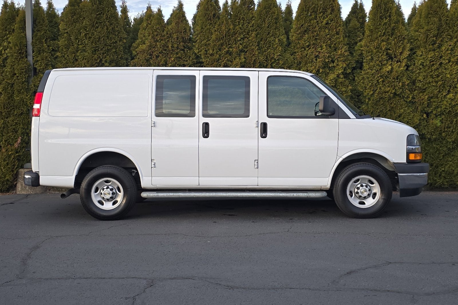 2024 Chevrolet Express Cargo 2500 WT