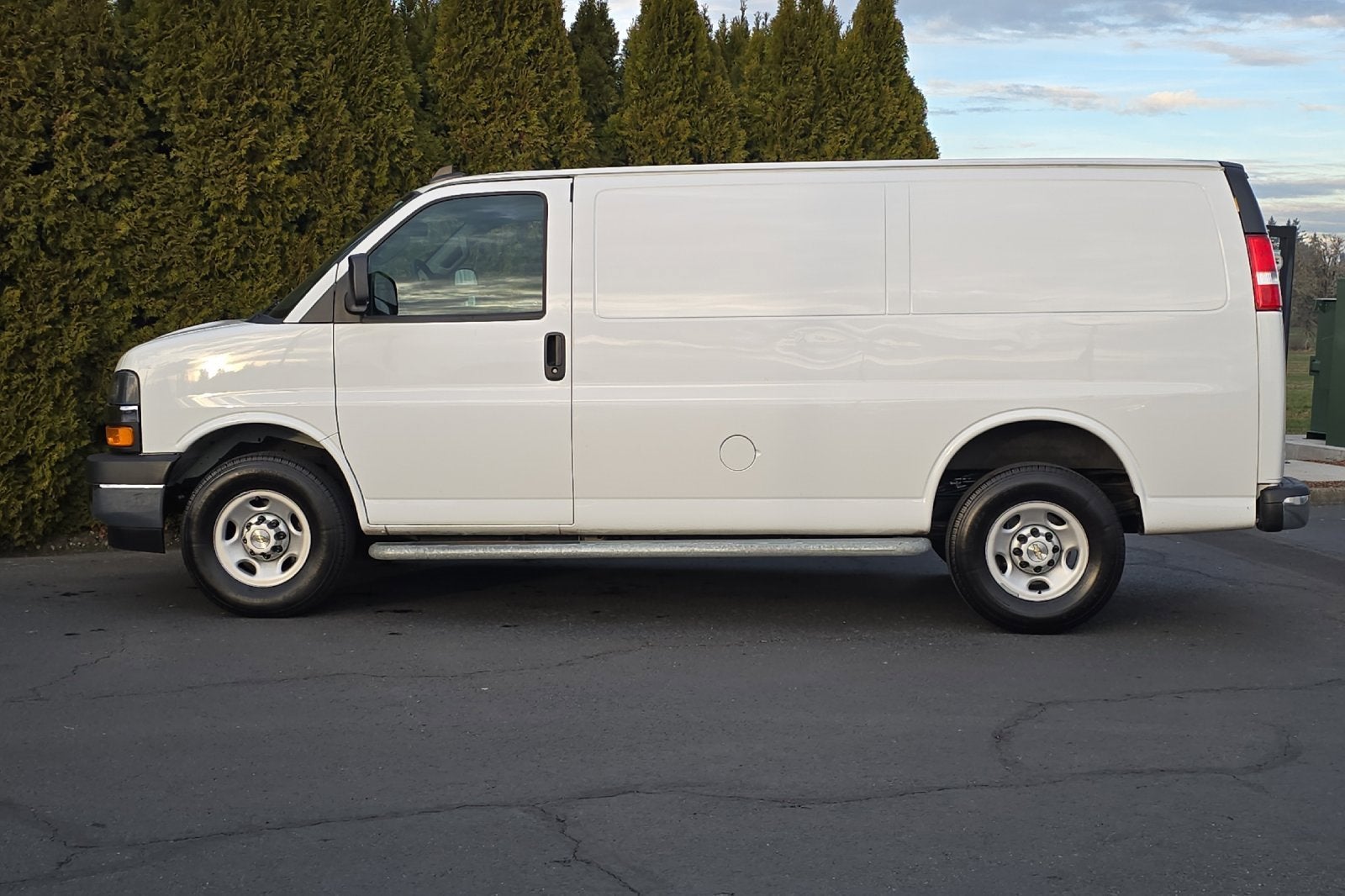 2024 Chevrolet Express Cargo 2500 WT