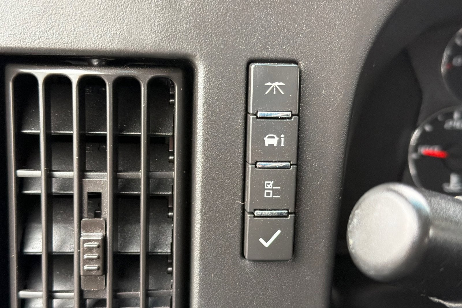 2015 Chevrolet Express Cargo 2500 2500 RWD 135"