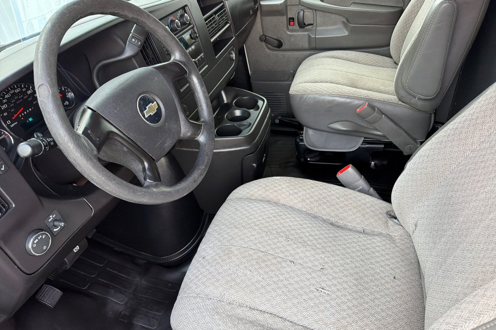 2010 Chevrolet Express Cargo 2500 VAN 2500 REG WB