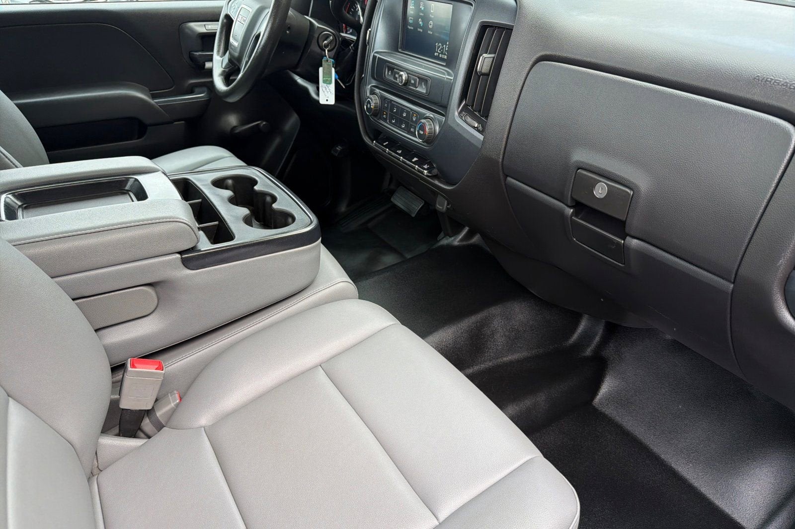 2018 GMC Sierra 3500 HD Chassis Cab REG CAB 4WD 162"