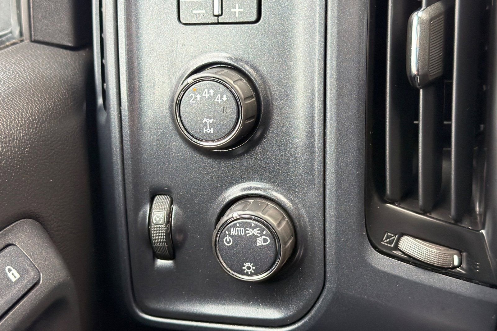 2018 GMC Sierra 3500 HD Chassis Cab REG CAB 4WD 162"