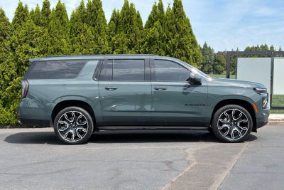 2025 Chevrolet Suburban RST