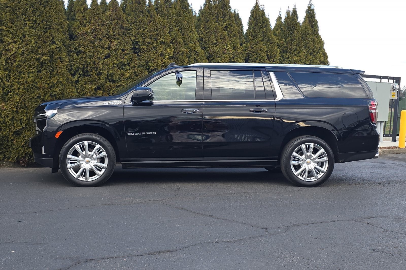 2023 Chevrolet Suburban High Country