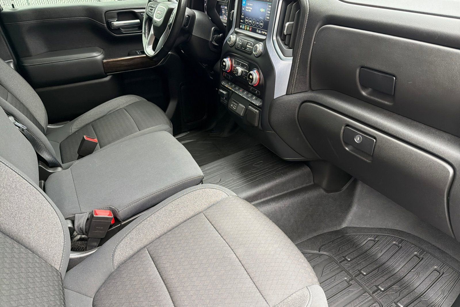 2020 GMC Sierra 1500 SLE