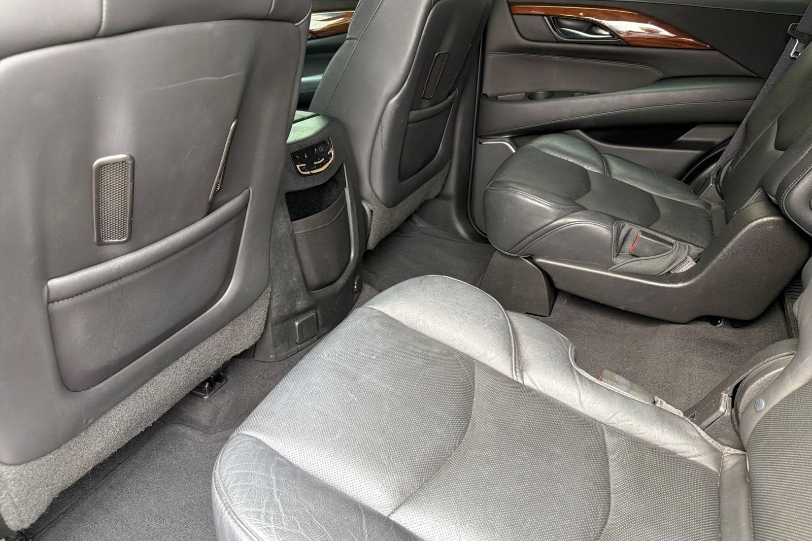 2015 Cadillac Escalade Luxury