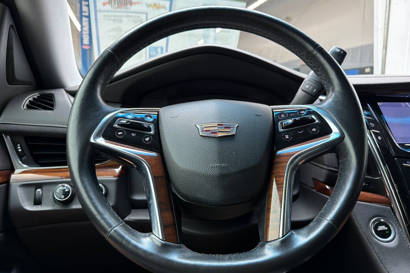 2015 Cadillac Escalade Luxury