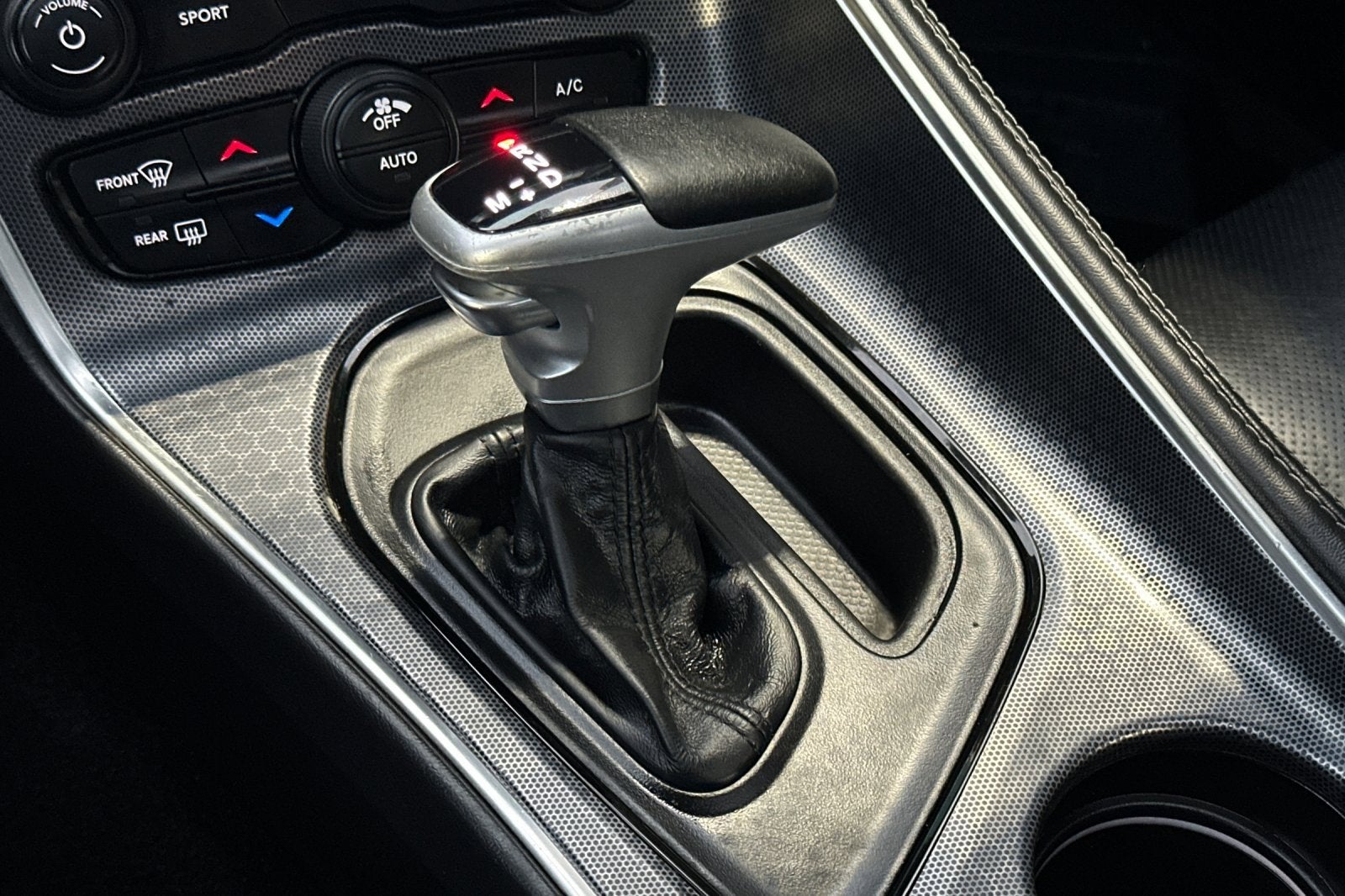 2017 Dodge Challenger SXT Plus