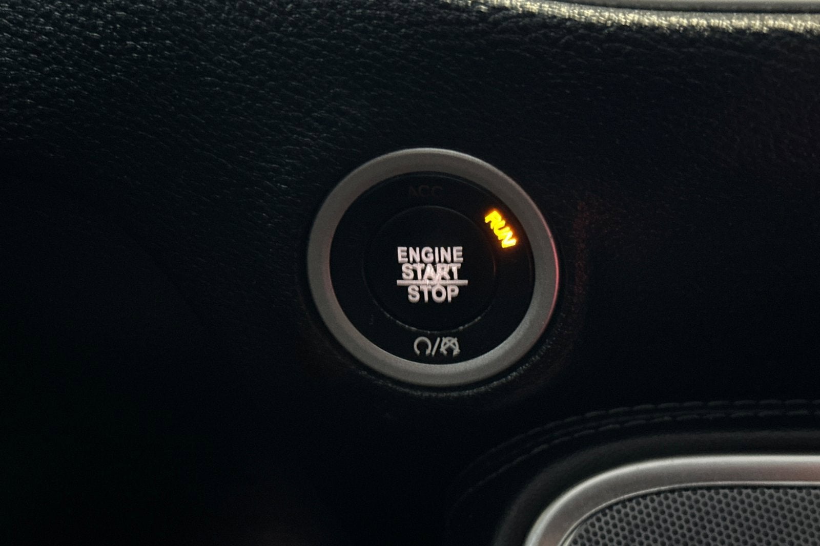 2017 Dodge Challenger SXT Plus