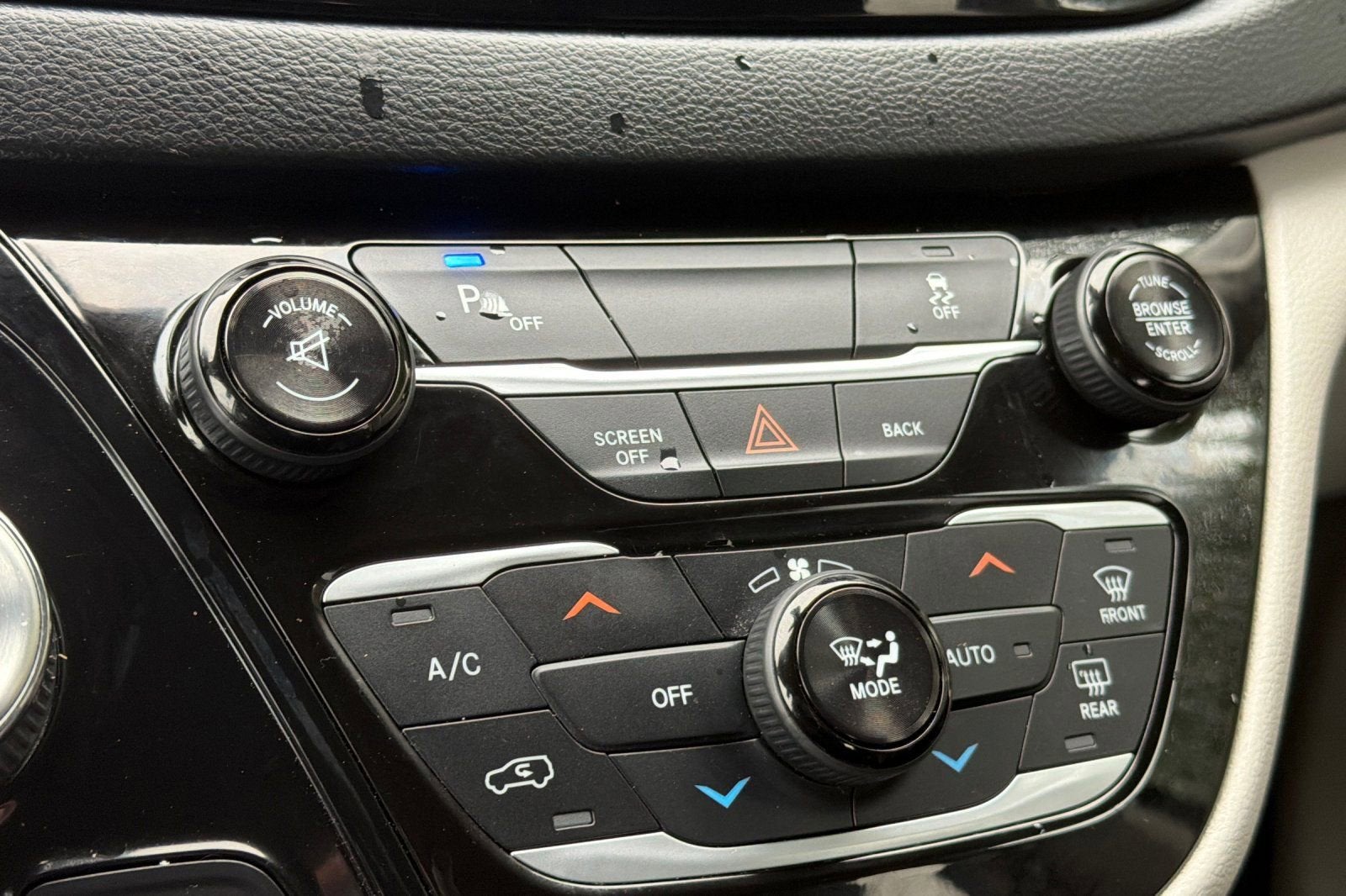 2017 Chrysler Pacifica Touring-L