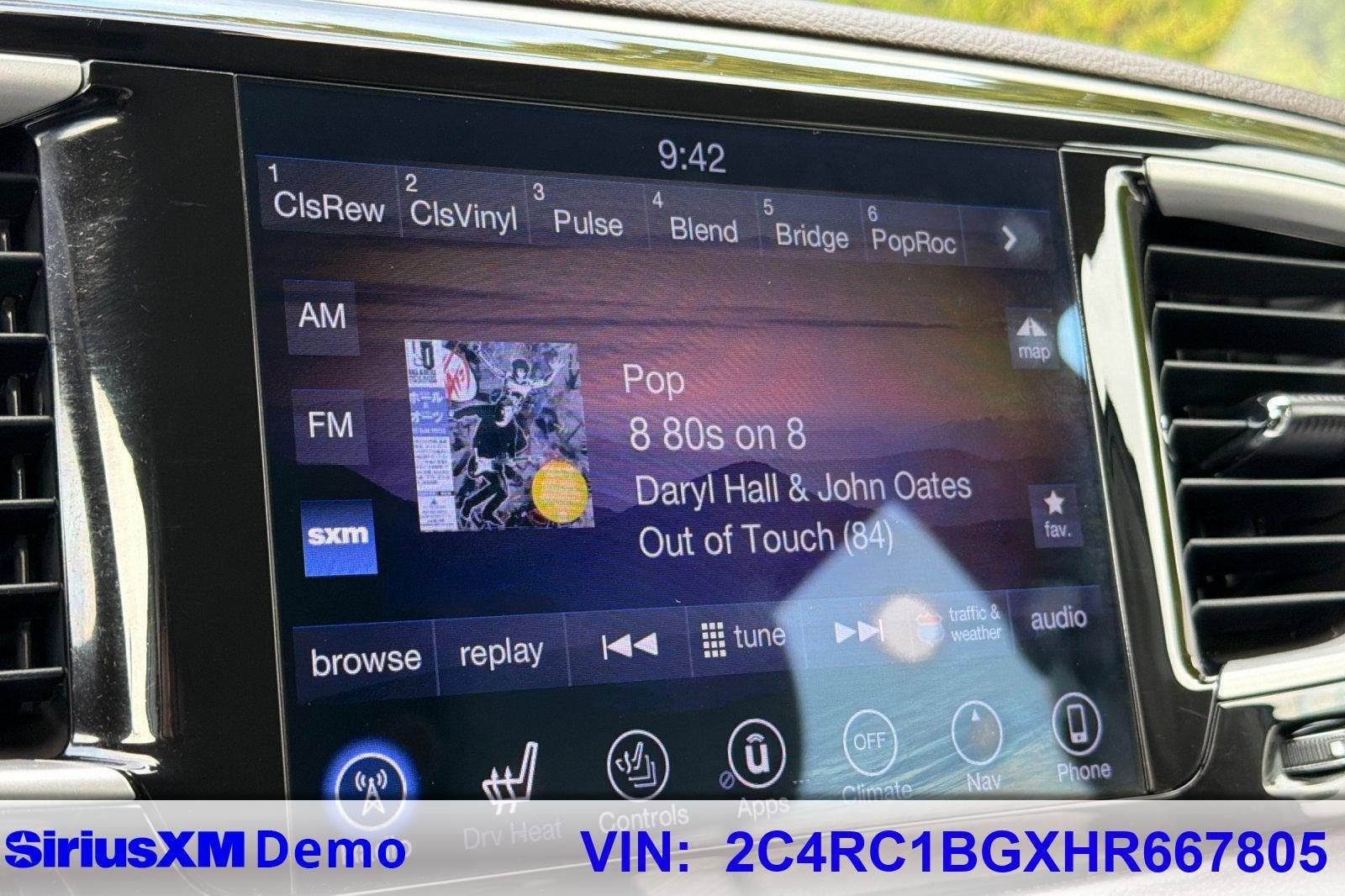 2017 Chrysler Pacifica Touring-L