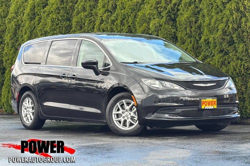 2022 Chrysler Voyager LX