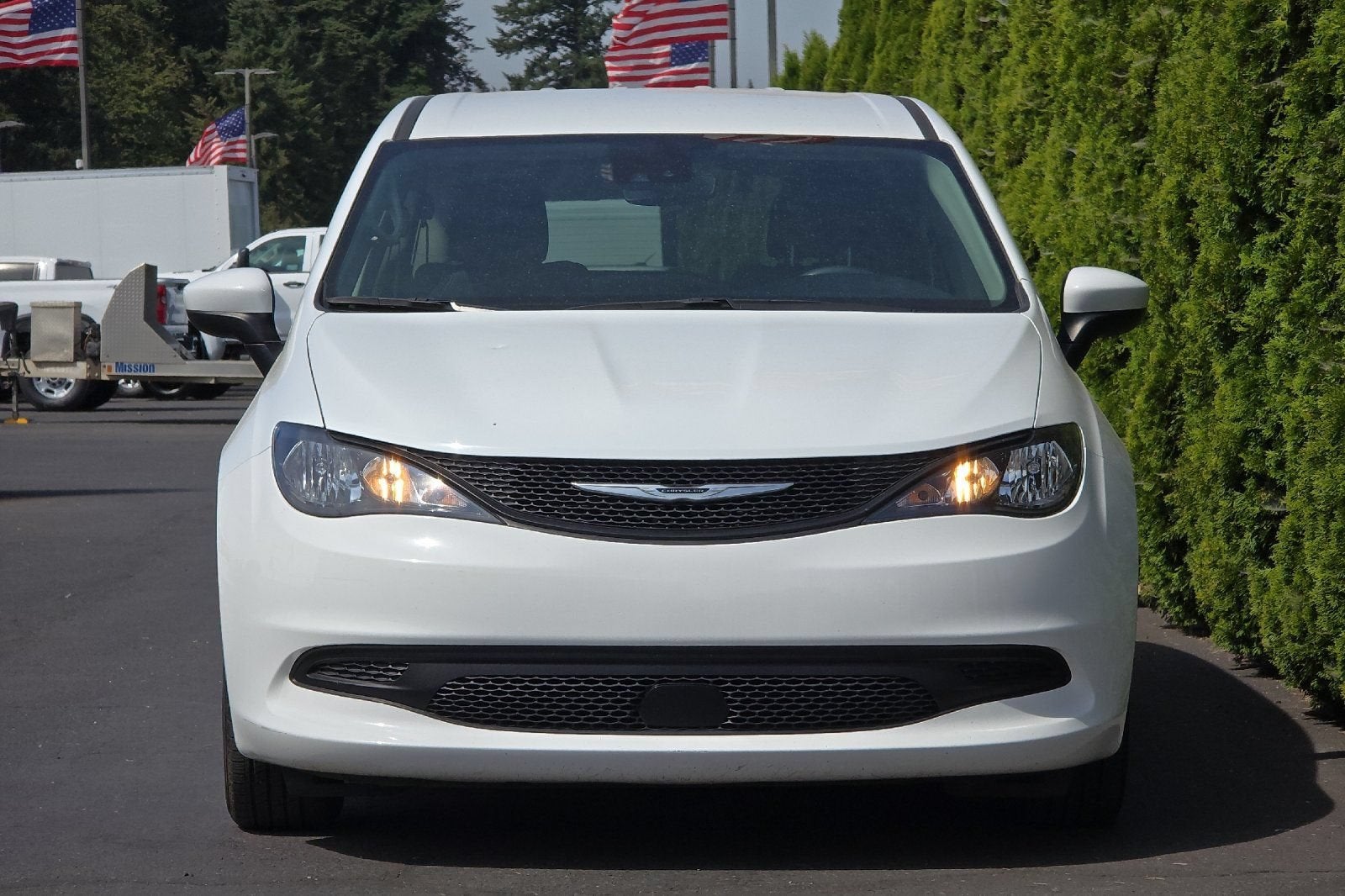 2023 Chrysler Voyager LX